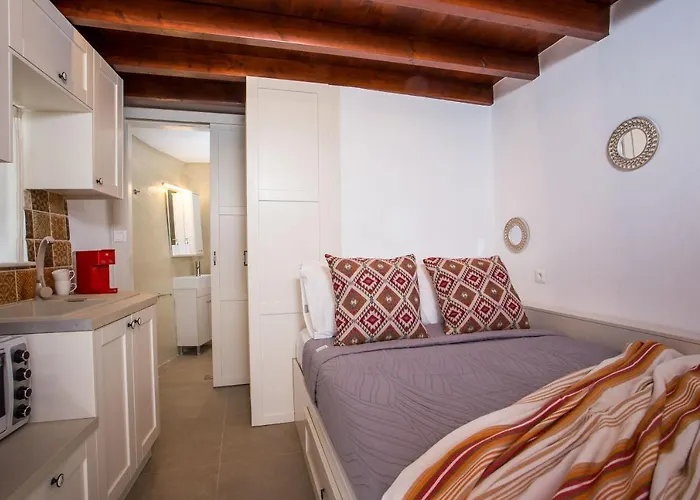 Heritage Luxury Apartment *